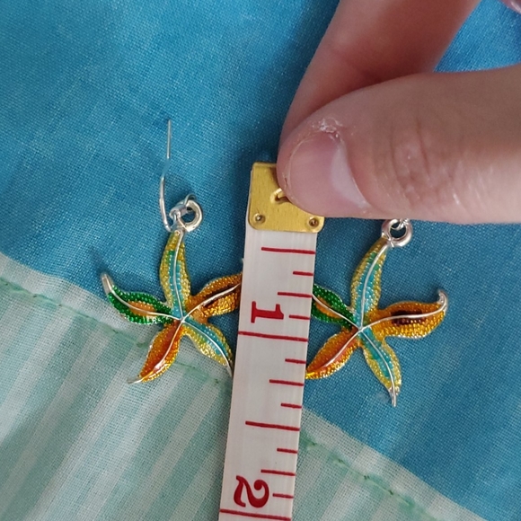 Starfish Necklace and Earrings Set - Picture 9 of 9